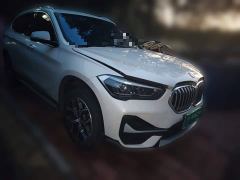 BMW X1 sDrive20Li Premium Edition - ფოტო 3
