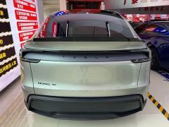 Tesla Model Y L Long Range All-Wheel Drive - ფოტო 3