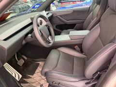 Tesla Model Y L Long Range All-Wheel Drive - ფოტო 6