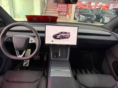 Tesla Model Y L Long Range All-Wheel Drive - ფოტო 8