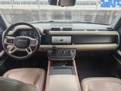 Land Rover Defender 110 P400 Dark Edition - photo 5