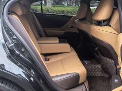Lexus ES 200 Excellence Edition - ფოტო 10