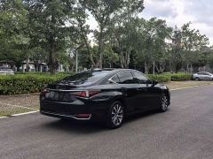 Lexus ES 200 Excellence Edition - ფოტო 6