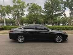 Lexus ES 200 Excellence Edition - ფოტო 7