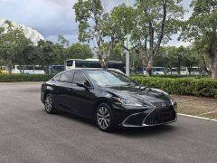 Lexus ES 200 Excellence Edition - ფოტო 8