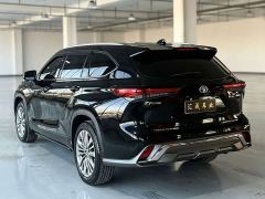 Toyota Highlander Hybrid 2.5L AWD Premium 7-Seater - photo 10