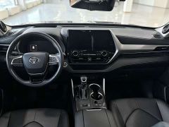 Toyota Highlander Hybrid 2.5L AWD Premium 7-Seater - photo 5