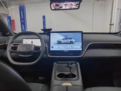 Dongfeng eπ008 636Max Pure Electric 6-Seater - ფოტო 2