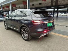 Lincoln Explorer 2.0T AWD Elite - ფოტო 4