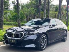 BMW 5 Series 525Li M Sport Package - ფოტო 1