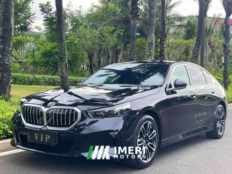 2025 BMW 5 Series 525Li M Sport Package