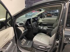 Toyota Gravia 2.5L Hybrid Comfort Edition - фото 9