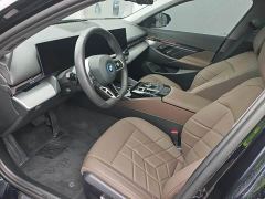 BMW i5 eDrive 35L M Sport Package - фото 13