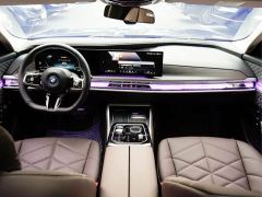 BMW i7 eDrive50L Leading M Sport Package - фото 12