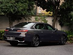 BMW i7 eDrive50L Leading M Sport Package - фото 5