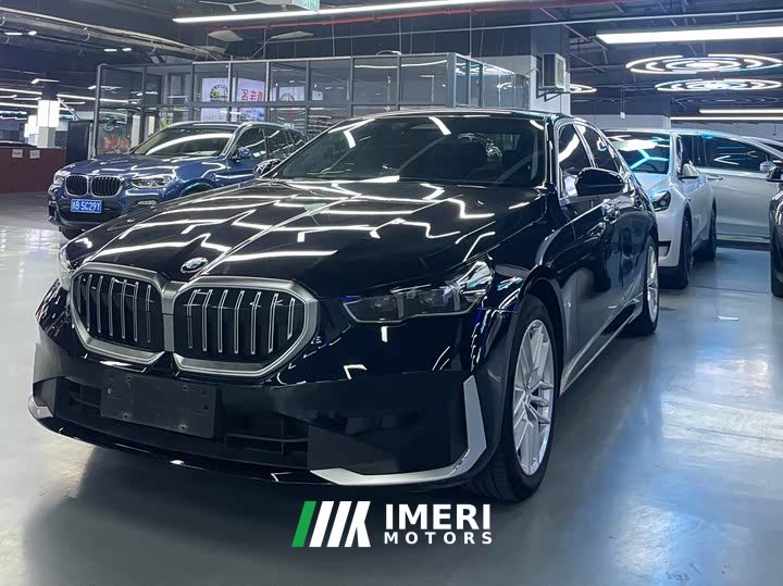 BMW 5 Series 525Li Luxury Package - автомобиль из Китая
