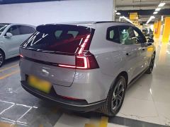 Volvo XC70 Plug-in Hybrid Two-Wheel Drive Long Range Core - ფოტო 6