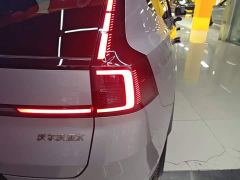 Volvo XC70 Plug-in Hybrid Two-Wheel Drive Long Range Core - ფოტო 7