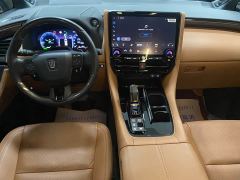 Toyota Vellfire Crown Hybrid 2.5L Executive Premier Edition - ფოტო 5