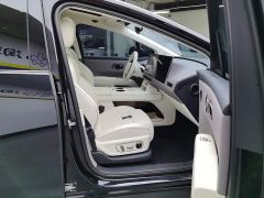 Li Auto i8 Standard Edition - ფოტო 8