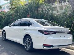 Lexus ES 200 Premium Edition - фото 9