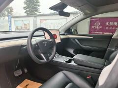 Tesla Model Y Rear-Wheel Drive - ფოტო 4