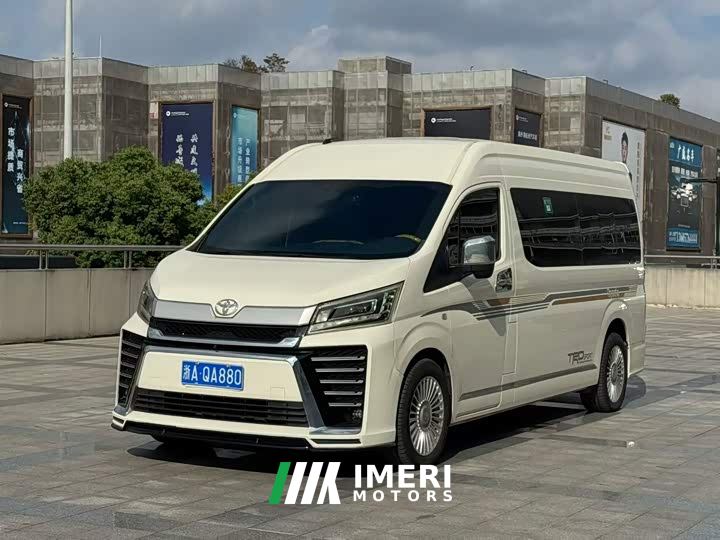 Toyota HIACE 3.5L Automatic