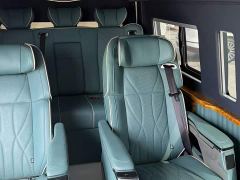 Toyota HIACE 3.5L Automatic - ფოტო 12