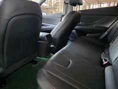 Hyundai Elantra 1.5L CVT Luxury - ფოტო 10