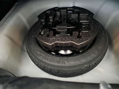 Hyundai Elantra 1.5L CVT Luxury - ფოტო 16