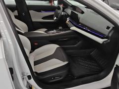 Changan UNI-V Smart Electric iDD Blue Whale Smart Electric iDD 136km Smart Premium Edition - фото 8