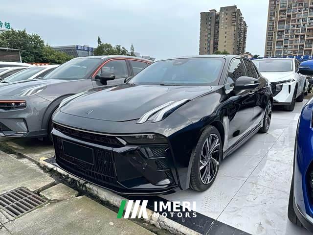 Lynk & Co 03 1.5T DCT Pro