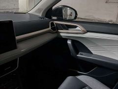 Volkswagen Touareg 300TSI FWD Full Moon Edition - photo 4