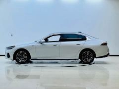 BMW 5 Series 530Li Premier M Sport Package - photo 3