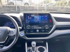 Toyota Highlander Hybrid 2.5L AWD Premium 7-Seater - photo 17