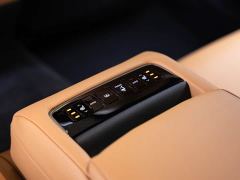 Lexus LS 500h Premium - photo 20