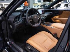 Lexus LS 500h Premium - photo 8
