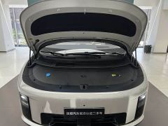 Li Auto i8 Standard Edition - ფოტო 3