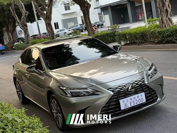 Lexus ES 200 Premium Edition - ავტომობილი ჩინეთიდან