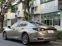Lexus ES 200 Premium Edition - ფოტო 6
