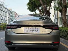 Lexus ES 200 Premium Edition - ფოტო 8