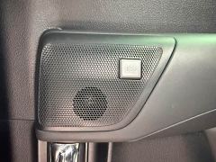 Toyota Vellfire Crown Hybrid 2.5L HV Premium Edition - фото 11