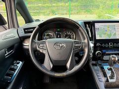 Toyota Vellfire Crown Hybrid 2.5L HV Premium Edition - фото 4