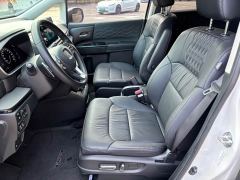 Honda Odyssey 2.0L e:HEV Luxury - ფოტო 10