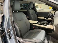 Lexus RZ 450e AWD Luxury Edition - фото 13