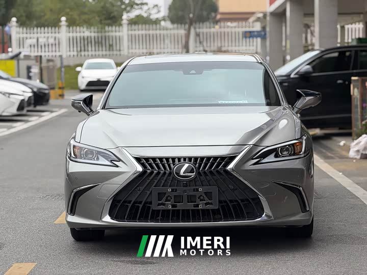 Lexus ES 200 Luxury - ავტომობილი ჩინეთიდან