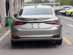 Lexus ES 200 Luxury - ფოტო 11