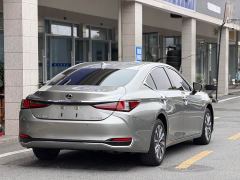 Lexus ES 200 Luxury - ფოტო 13