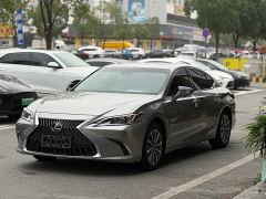Lexus ES 200 Luxury - ფოტო 3