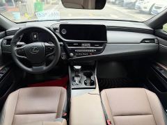 Lexus ES 200 Luxury - ფოტო 8